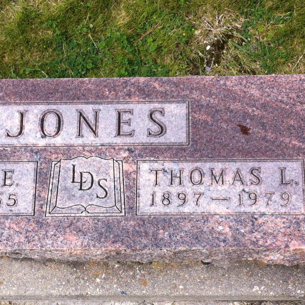 Thomas Leroy Jones